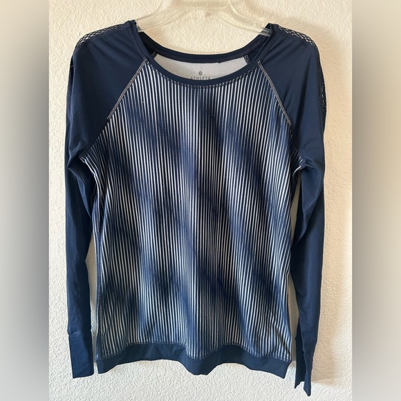Athleta Tops - Athleta Long Sleeve Workout Top‎ SZ S